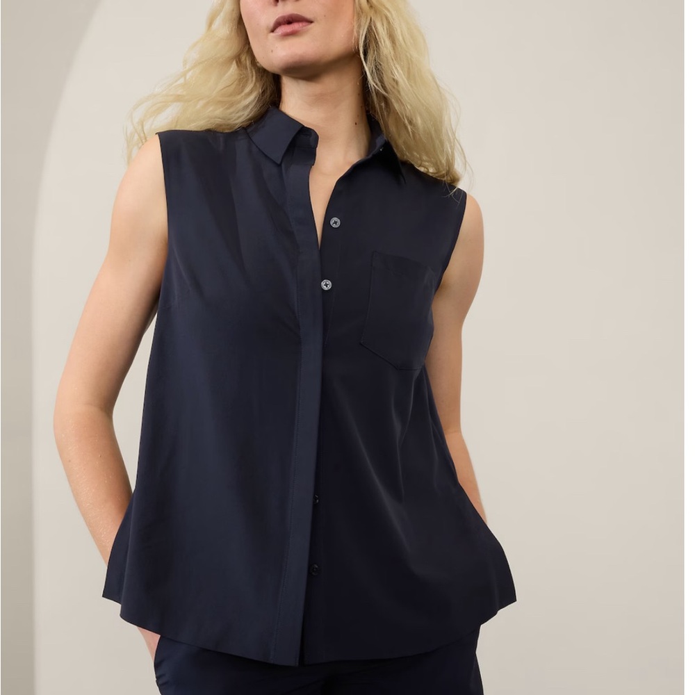 Athlete urbanite sleeveless top S navy stripes